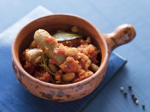 ソーセージとインゲン豆のトマトソース煮